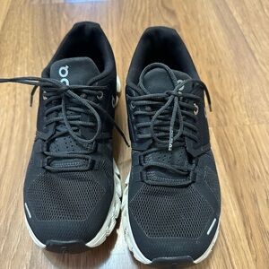 On Running Women’s Black Running Shoes